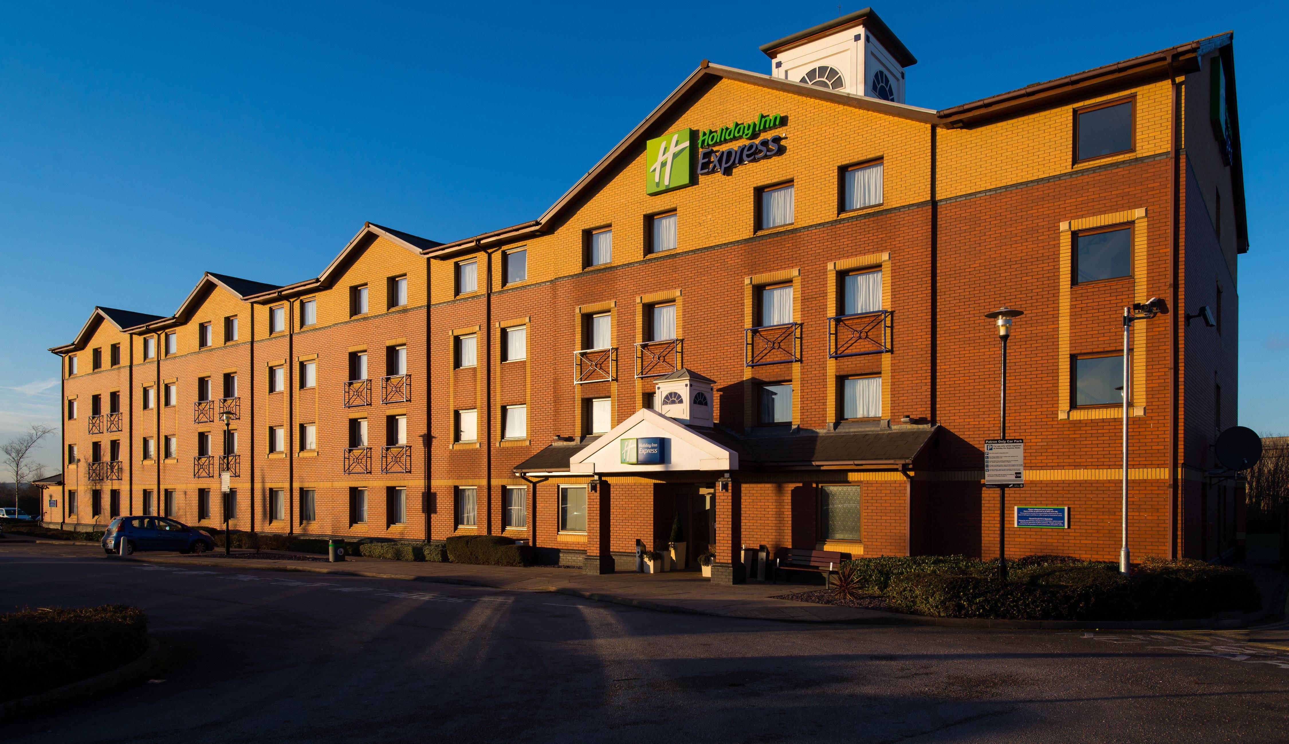 Holiday Inn Express Stoke-On-Trent, An Ihg Hotel Exteriör bild