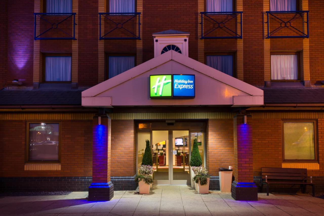 Holiday Inn Express Stoke-On-Trent By Ihg Exteriör bild