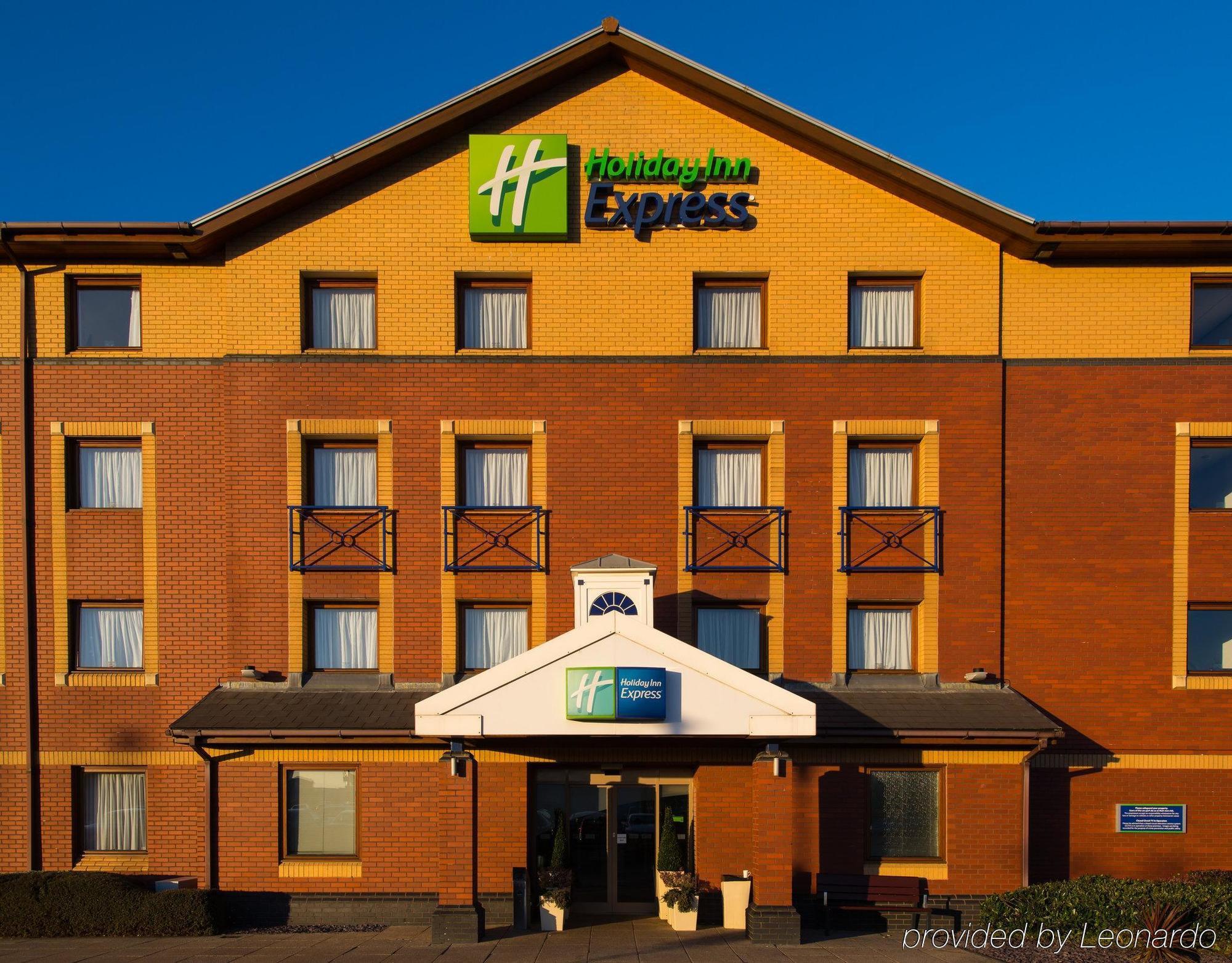 Holiday Inn Express Stoke-On-Trent By Ihg Exteriör bild